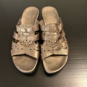 Clarks Women's Metallic Sandals size 7 1/2